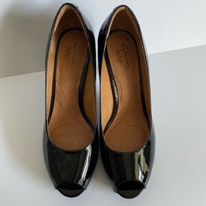 Clarks size 8 Black leather heels
